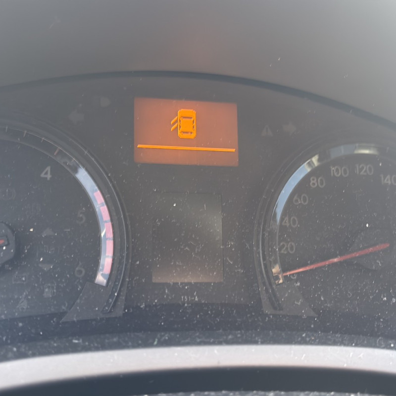 TOYOTA AVENSIS 3 PHASE 2 BREAK 2.0 D4D - 16V TURBO Photo n°16