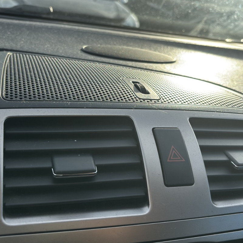 TOYOTA AVENSIS 3 PHASE 2 BREAK 2.0 D4D - 16V TURBO Photo n°17