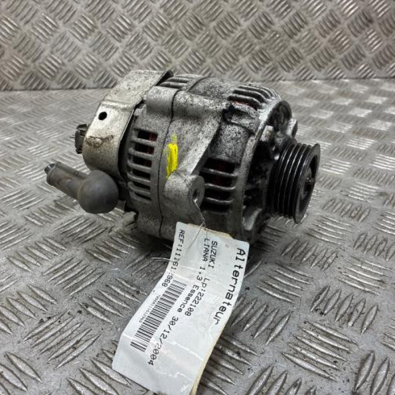 Alternateur SUZUKI LIANA Photo n°1