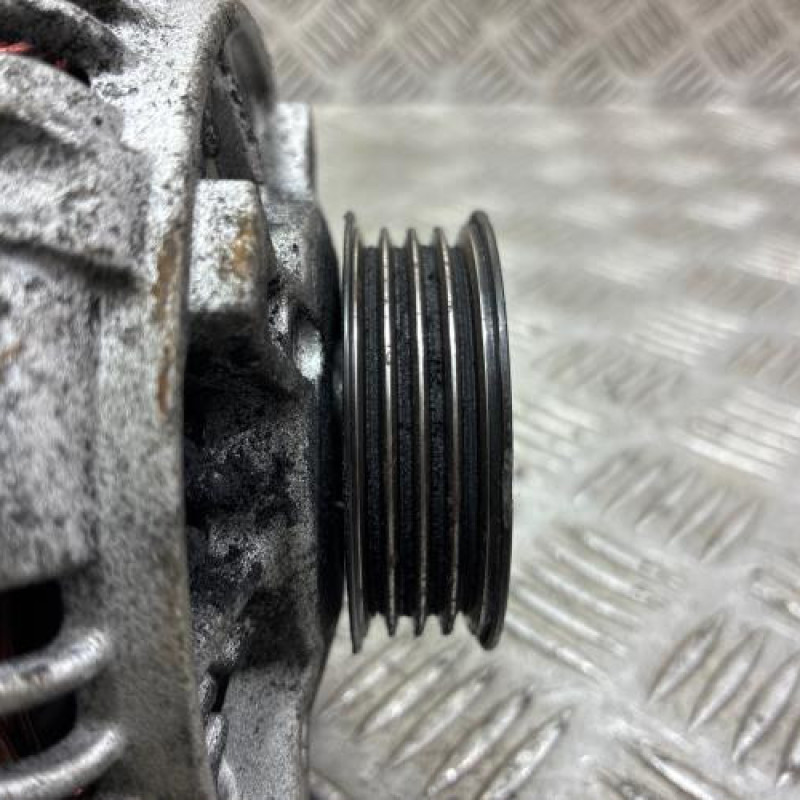 Alternateur SUZUKI LIANA Photo n°3