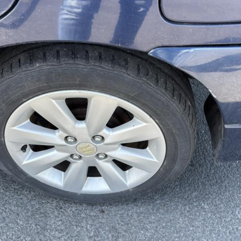 Alternateur SUZUKI LIANA Photo n°20