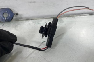 Attache ceinture avant gauche RENAULT CLIO 3