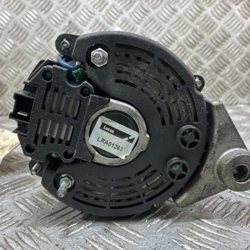 Alternateur PEUGEOT 205 Photo n°3