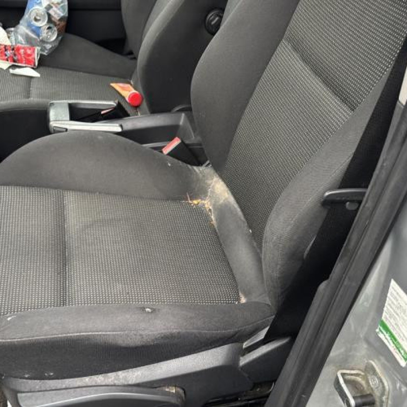 Alternateur OPEL ZAFIRA B Photo n°16