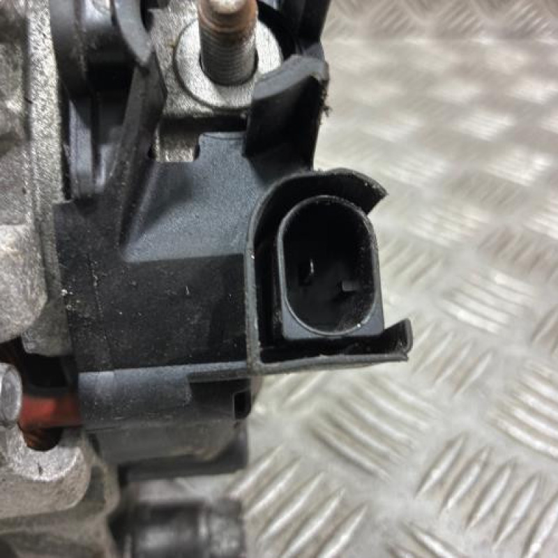 Alternateur FORD MONDEO 3 Photo n°7