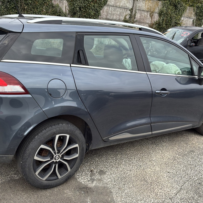 RENAULT CLIO 4 PHASE 2 BREAK 0.9i - 12V TURBO TCE 90 Photo n°7