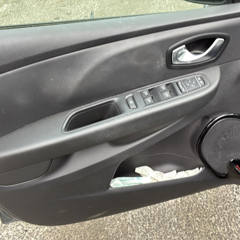 RENAULT CLIO 4 PHASE 2 BREAK 0.9i - 12V TURBO TCE 90 Photo n°10