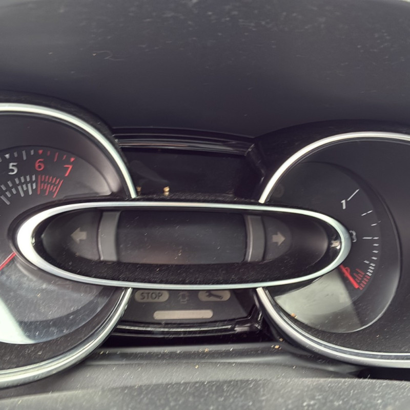 RENAULT CLIO 4 PHASE 2 BREAK 0.9i - 12V TURBO TCE 90 Photo n°17