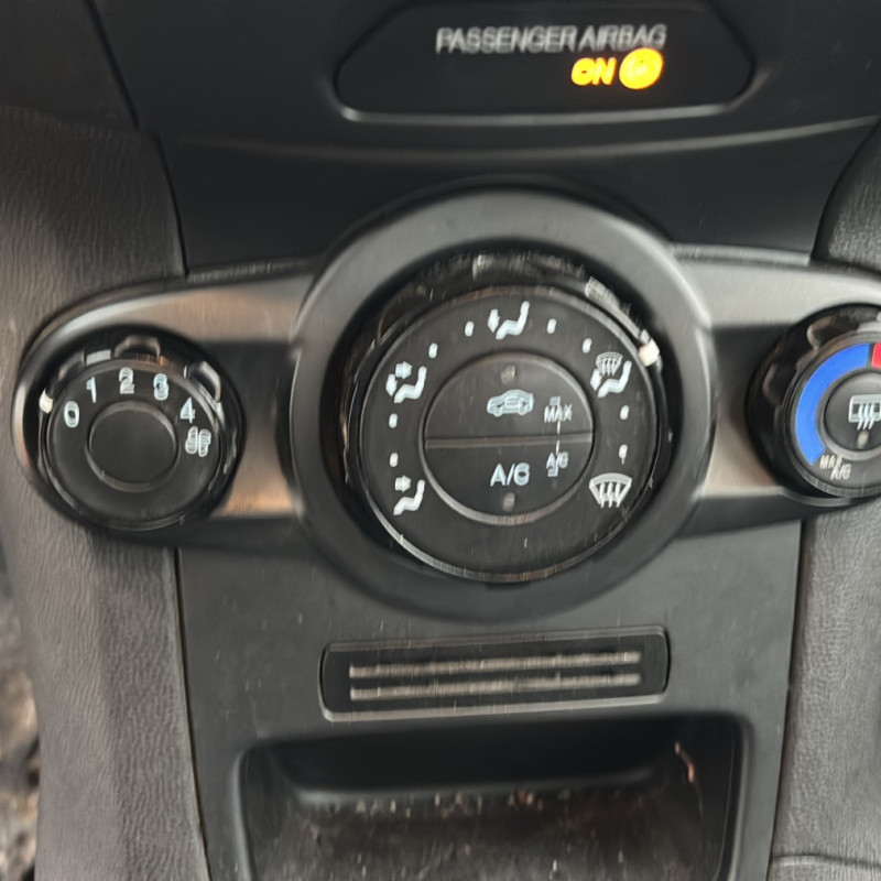 FORD FIESTA 6 PHASE 2 1.5 TDCI - 8V TURBO Photo n°8