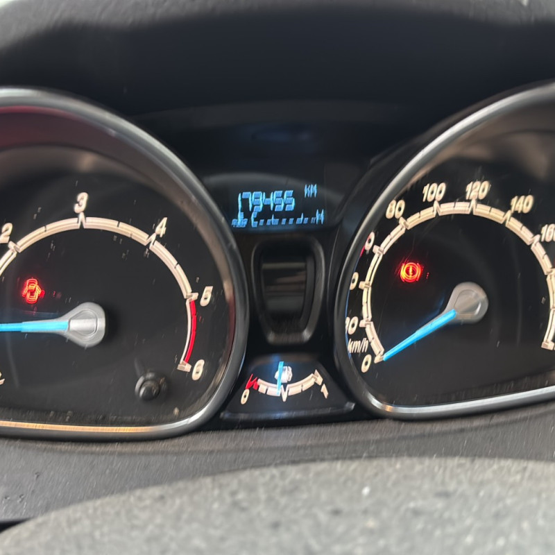 FORD FIESTA 6 PHASE 2 1.5 TDCI - 8V TURBO Photo n°10