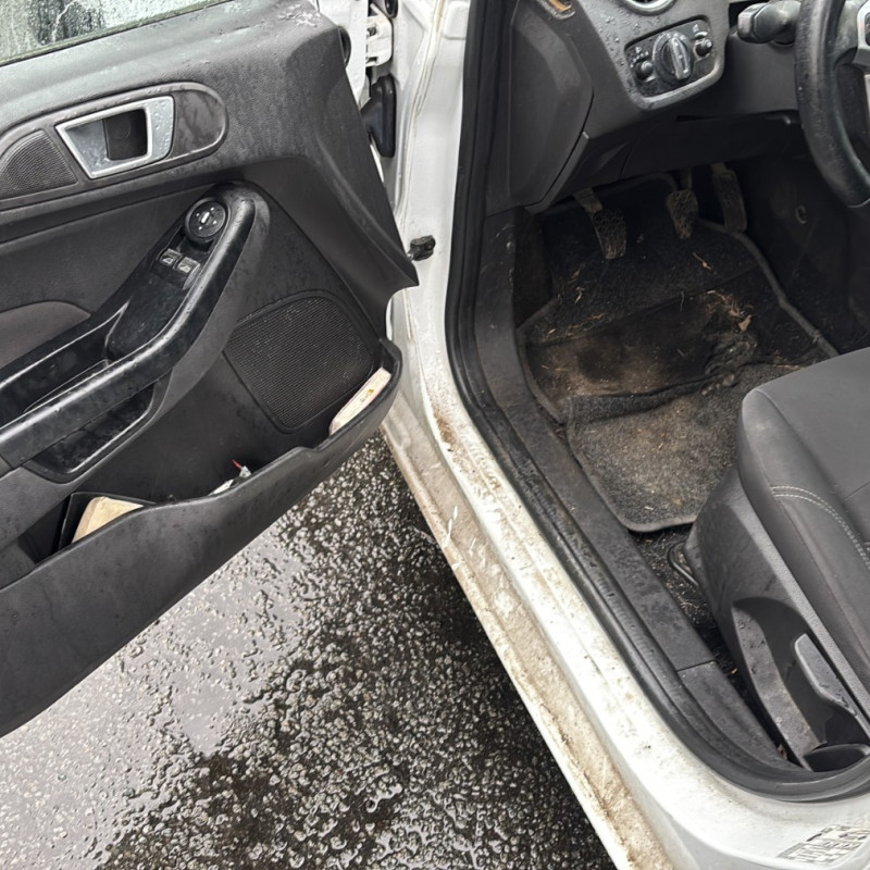 FORD FIESTA 6 PHASE 2 1.5 TDCI - 8V TURBO Photo n°16