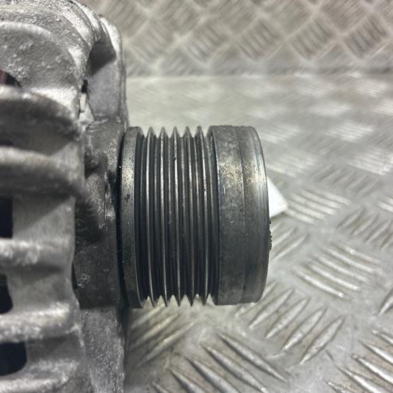 Alternateur OPEL MERIVA A Photo n°3