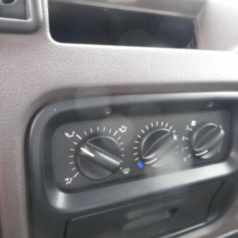 Porte avant gauche RENAULT MASTER 2 Photo n°9