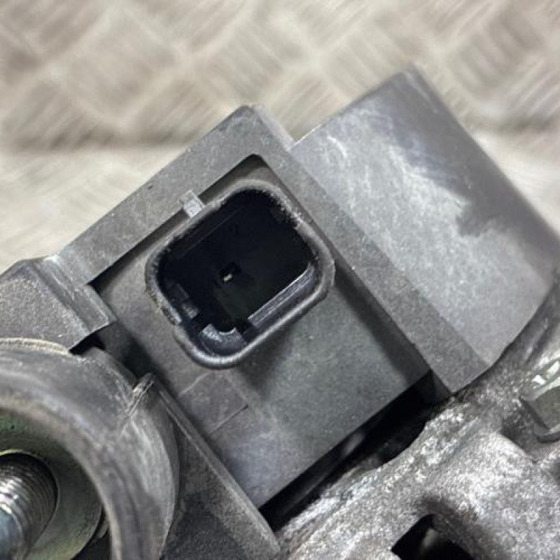 Alternateur PEUGEOT 208 1 Photo n°4