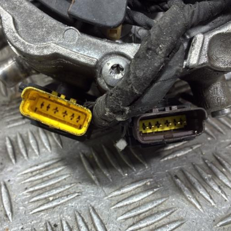 Alterno-demarreur PEUGEOT 3008 1 Photo n°6