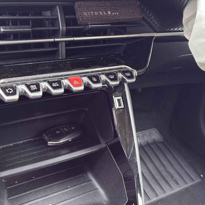 PEUGEOT 208 2 PHASE 1 1.5 BLUE HDI - 16V TURBO Photo n°18