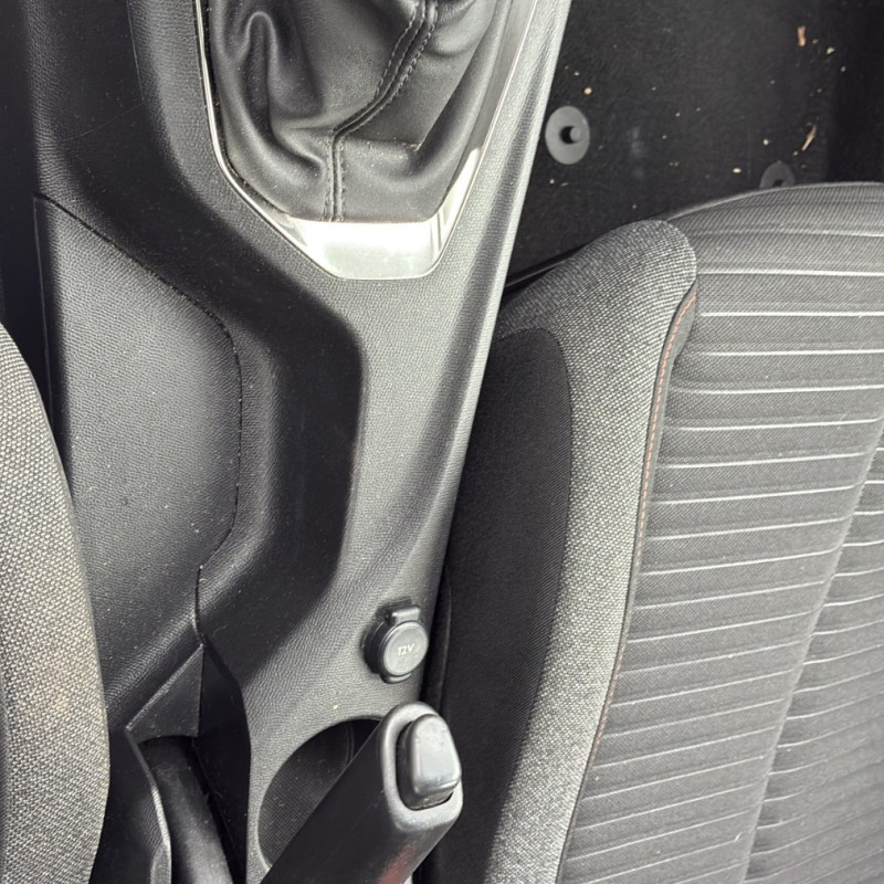 PEUGEOT 208 2 PHASE 1 1.5 BLUE HDI - 16V TURBO Photo n°19