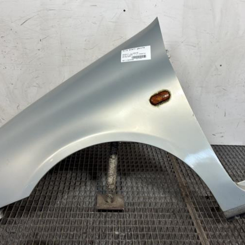 Aile avant gauche RENAULT CLIO 2 Photo n°1