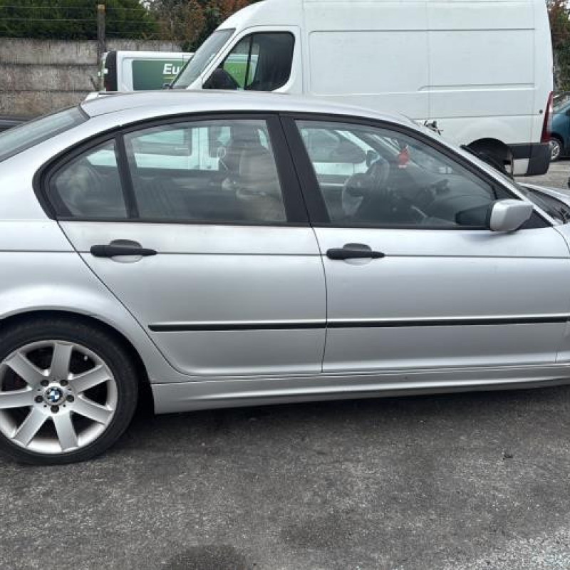 Capot BMW SERIE 3 E46 Photo n°13