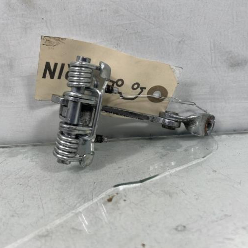 Arret de porte avant gauche PEUGEOT 206+ Photo n°1