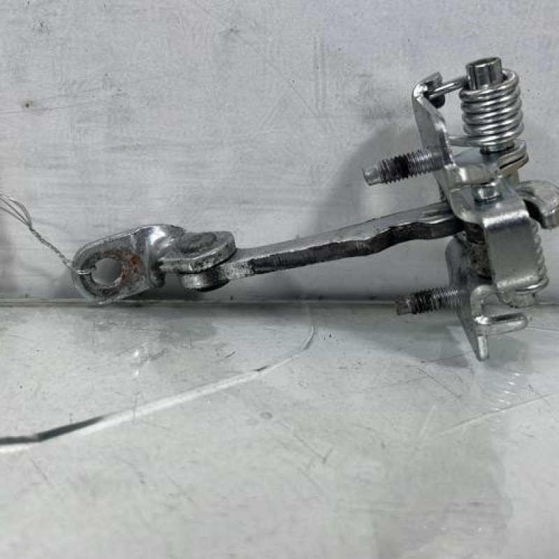 Arret de porte avant gauche PEUGEOT 206+ Photo n°2