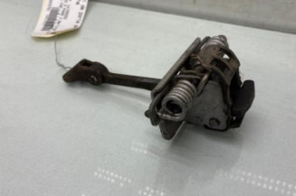 Arret de porte avant gauche CITROEN BERLINGO 2