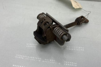 Arret de porte avant gauche CITROEN BERLINGO 2