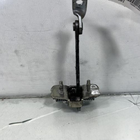 Arret de porte avant droit DACIA SANDERO 1 Photo n°1