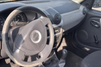 Arret de porte avant gauche DACIA SANDERO 1