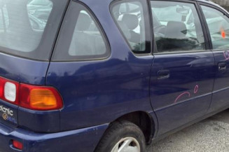 Aile avant droit TOYOTA PICNIC