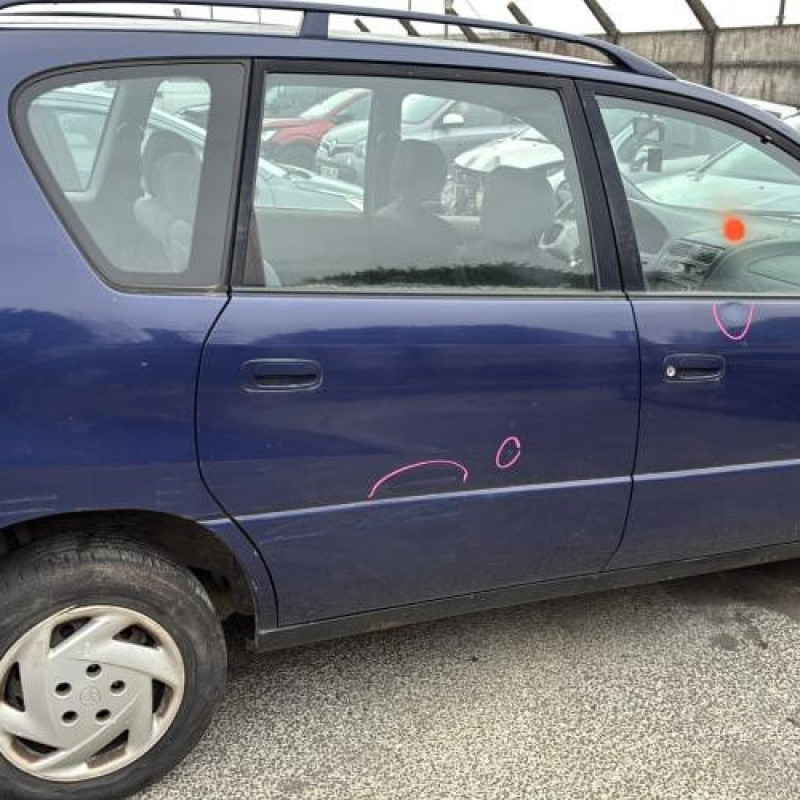 Aile avant droit TOYOTA PICNIC Photo n°10