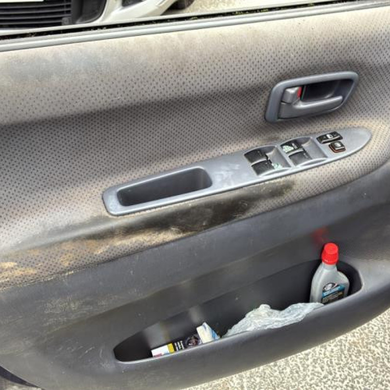 Aile avant droit TOYOTA PICNIC Photo n°14