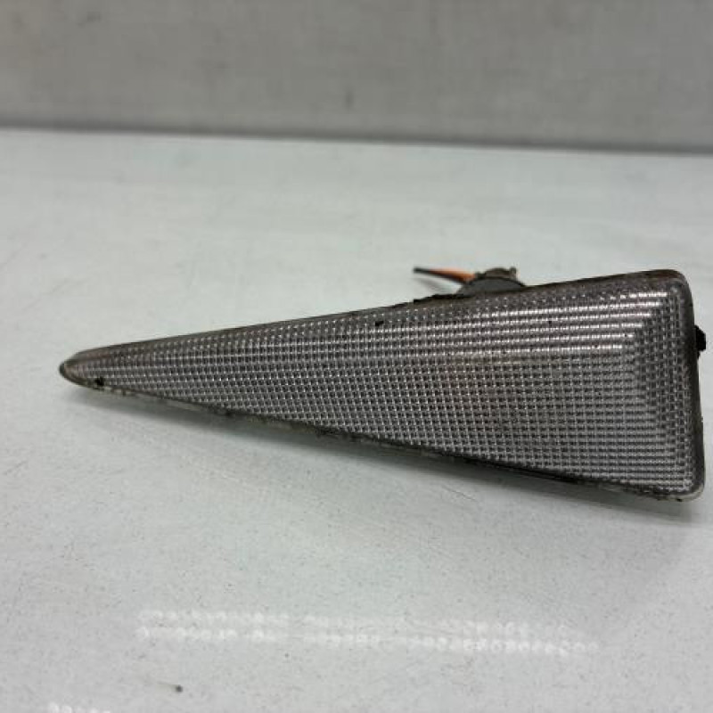 Repetiteur clignotant avant gauche (Feux) RENAULT MEGANE 2 Photo n°1