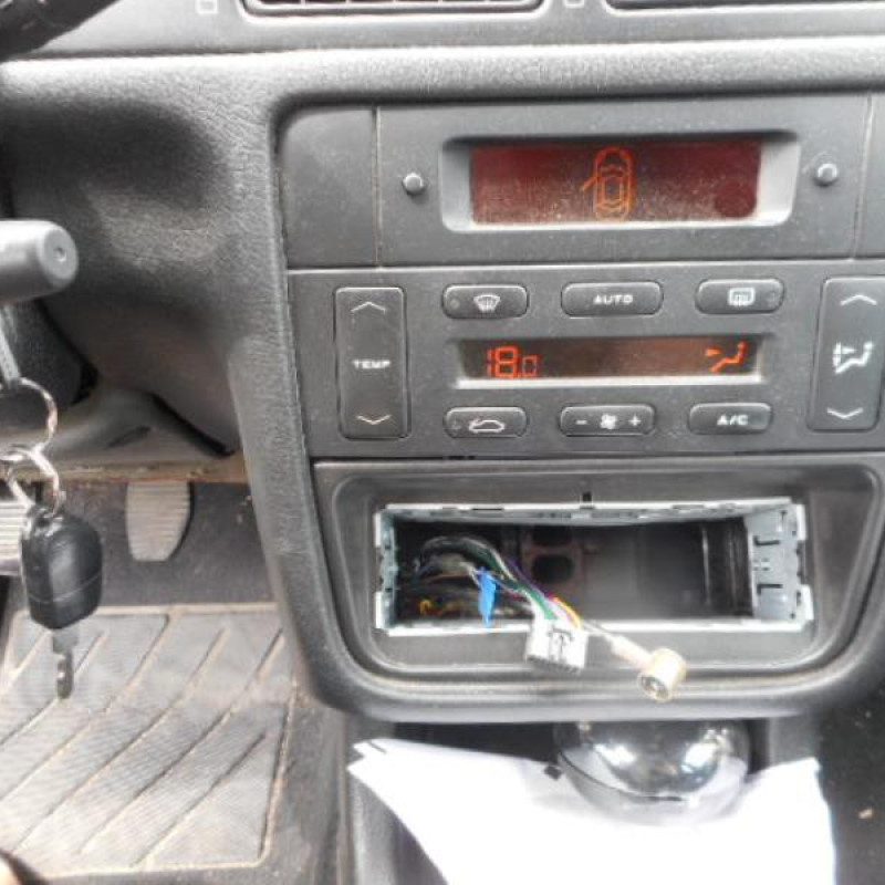 Porte avant gauche PEUGEOT 406 Photo n°9