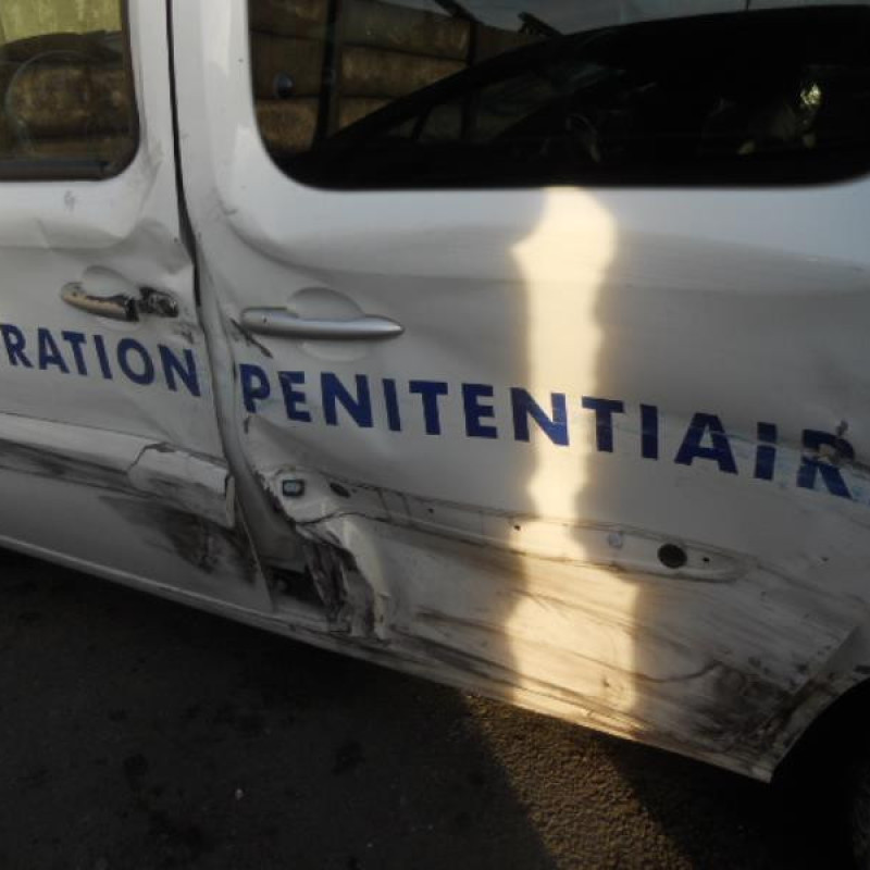 Capot RENAULT KANGOO 2 Photo n°7