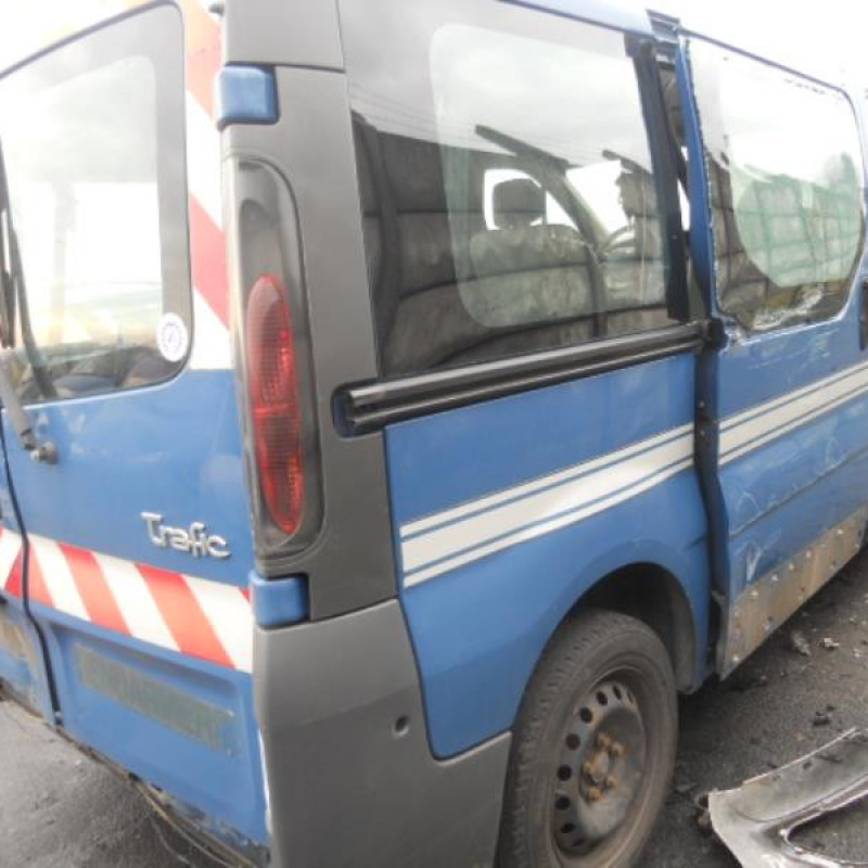 Capot RENAULT TRAFIC 2 Photo n°4