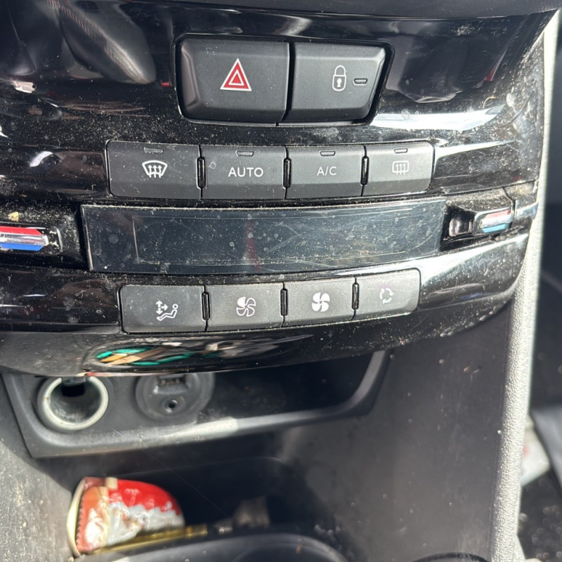 PEUGEOT 208 1 PHASE 2 1.6 GTI - 16V TURBO Photo n°15