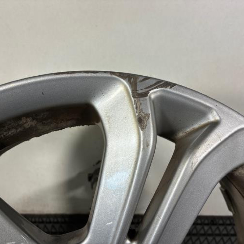 Jante PEUGEOT 208 1 Photo n°3