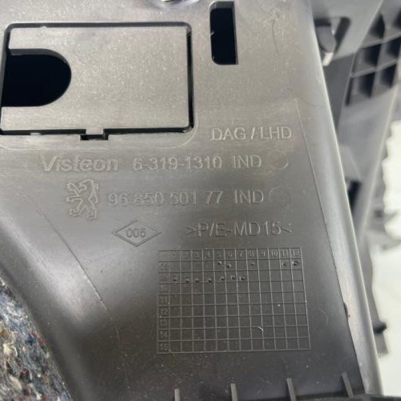 Boite a gants PEUGEOT 3008 1 Photo n°5