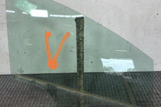 Vitre avant droit PEUGEOT 3008 1 Photo n°1