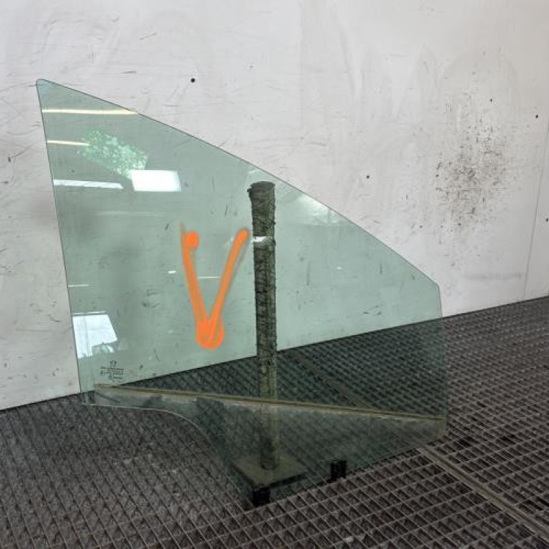 Vitre avant droit PEUGEOT 3008 1 Photo n°3