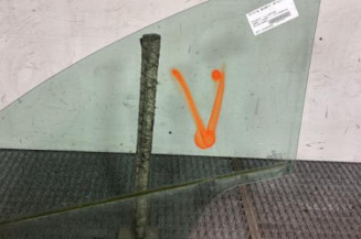Vitre avant droit PEUGEOT 3008 1
