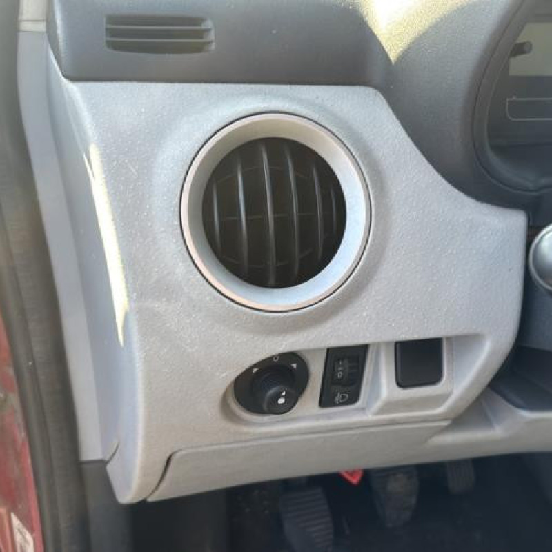 Vitre avant droit CITROEN C3 1 Photo n°19