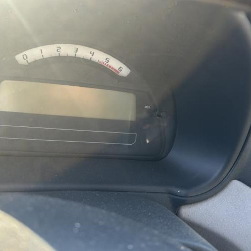 Vitre avant droit CITROEN C3 1 Photo n°20