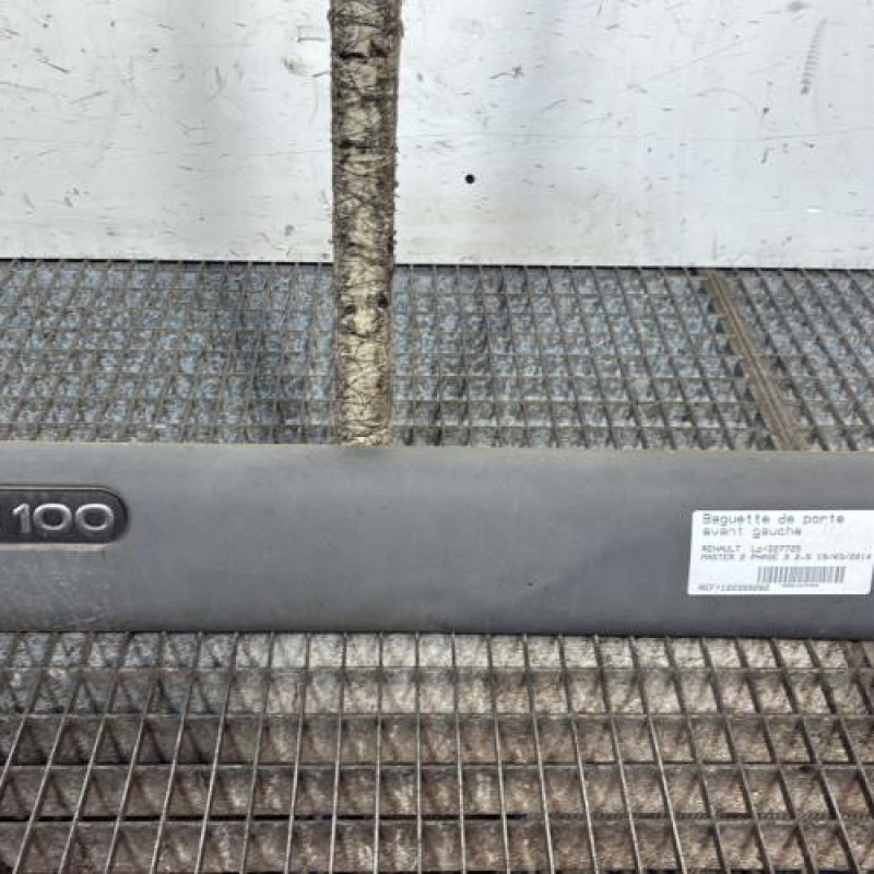 Baguette de porte avant gauche RENAULT MASTER 2 Photo n°1