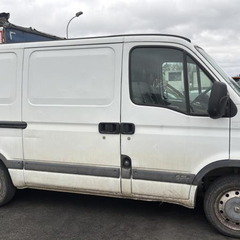 Attache ceinture avant droit RENAULT MASTER 2 Photo n°16