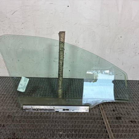Vitre avant gauche OPEL CORSA C