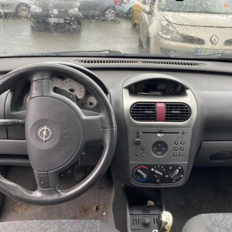 Vitre avant gauche OPEL CORSA C Photo n°17