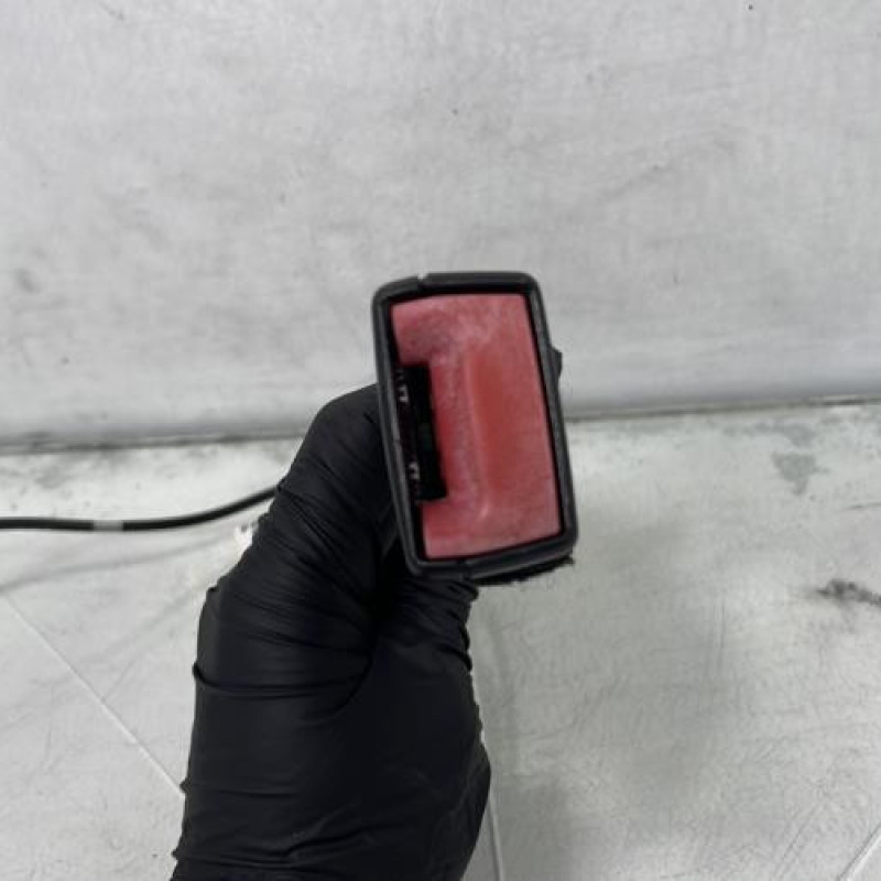 Attache ceinture avant gauche MERCEDES CLASSE A 169 Photo n°2