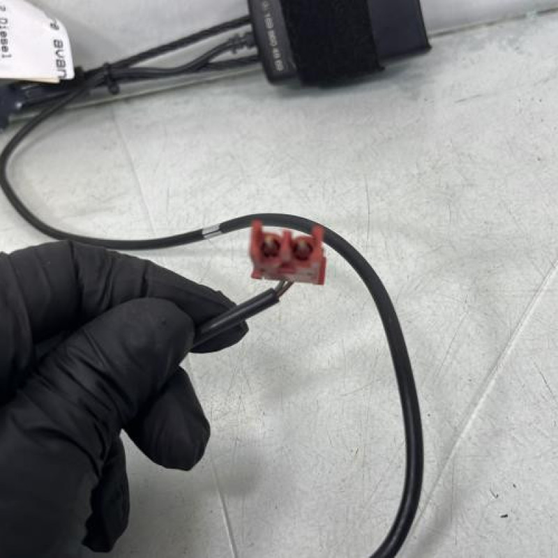 Attache ceinture avant gauche MERCEDES CLASSE A 169 Photo n°4